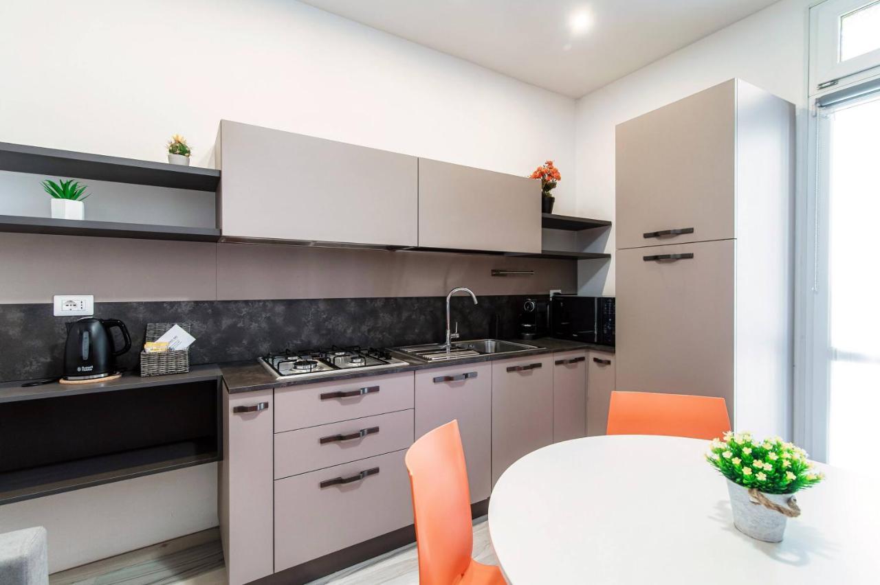 Lianora Apartment By Quokka 360 - Comfortable And Modern Flat In The Centre Of 코모 외부 사진