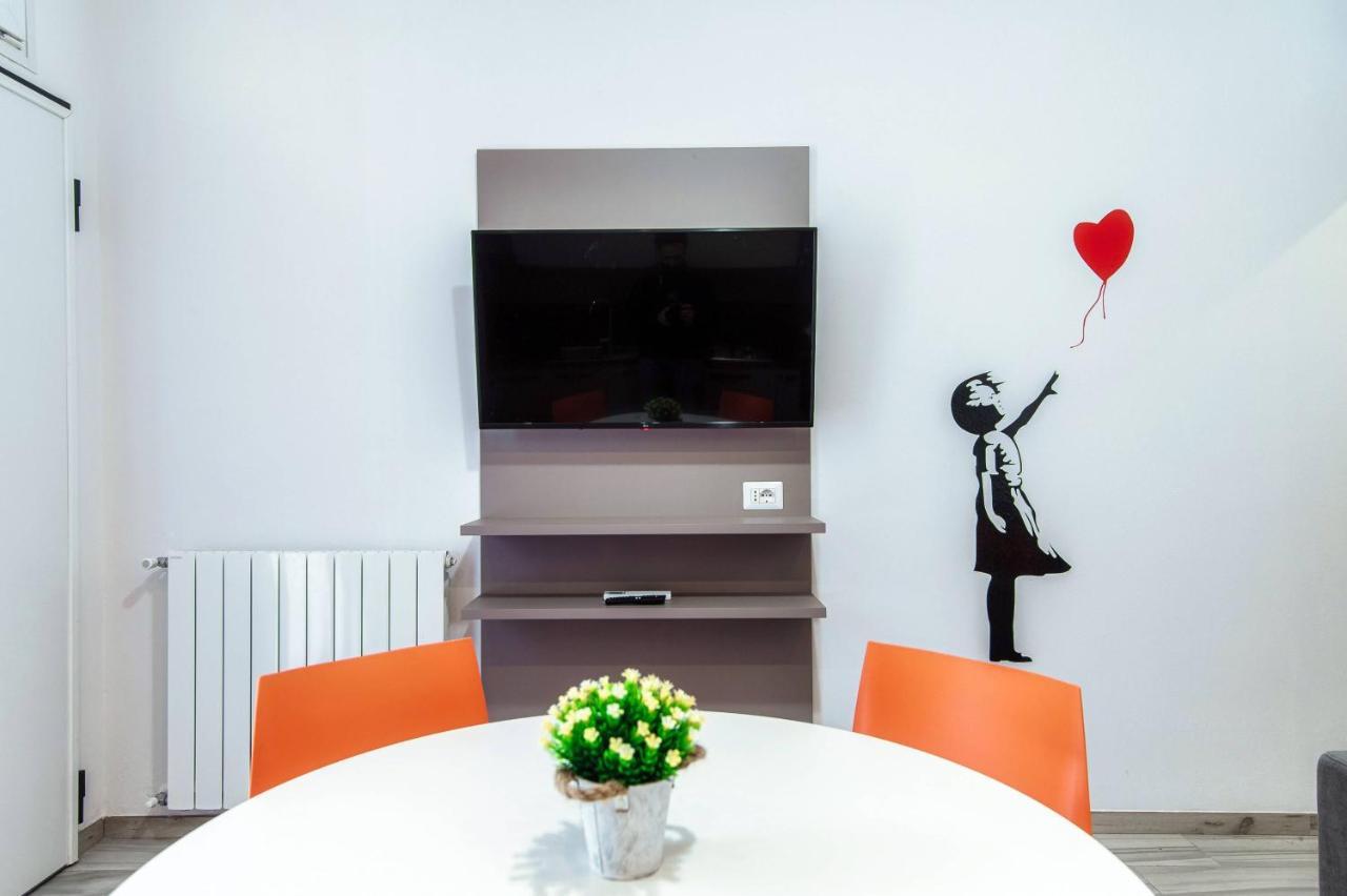 Lianora Apartment By Quokka 360 - Comfortable And Modern Flat In The Centre Of 코모 외부 사진